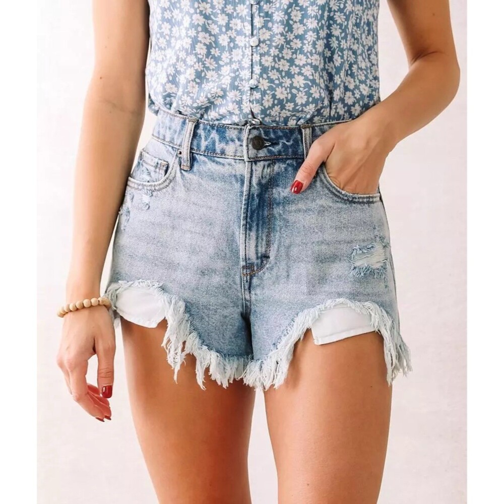 Hidden Jeans Sofie Mom Shorts Womens Size L Light Wash Distressed Frayed